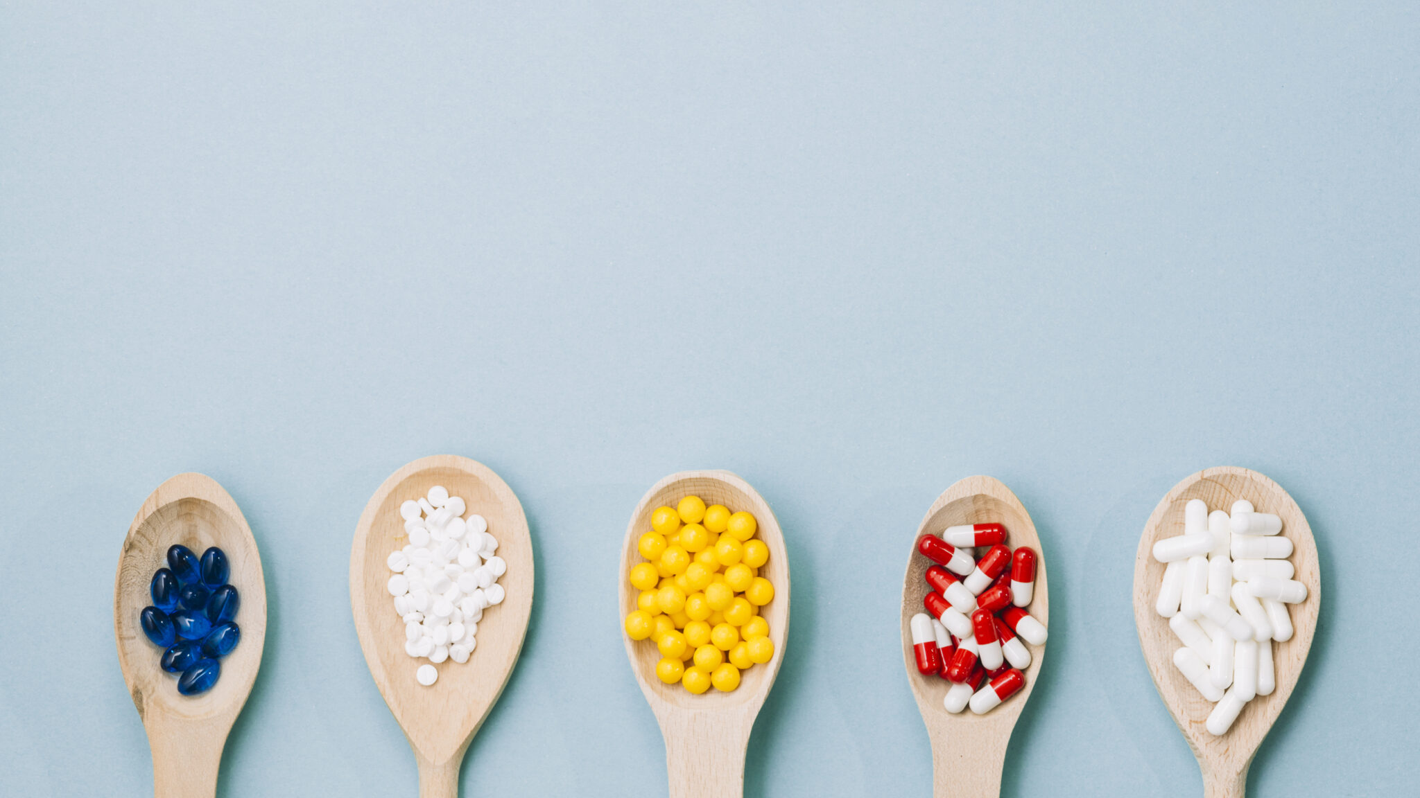 Proteiny roślinne vs zwierzęce – które wybrać dla mięśni, skóry i regeneracji?